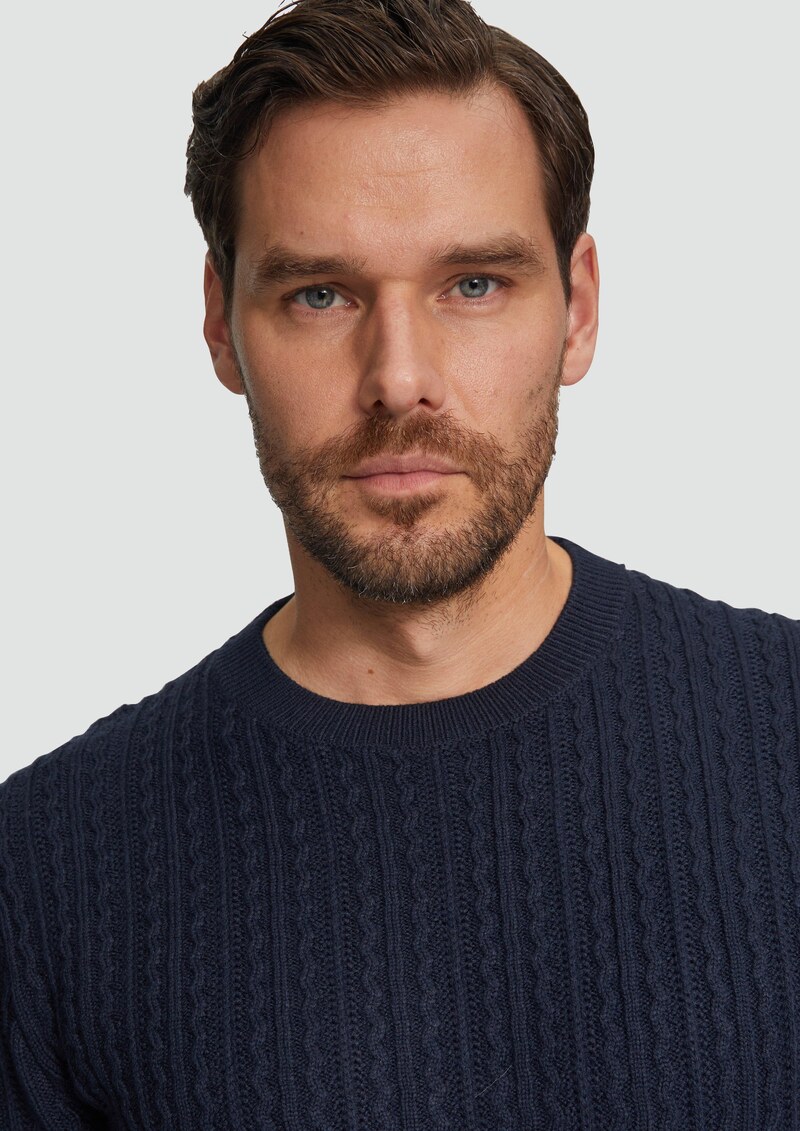 Strickpullover aus Wollmix mit Zopfmuster