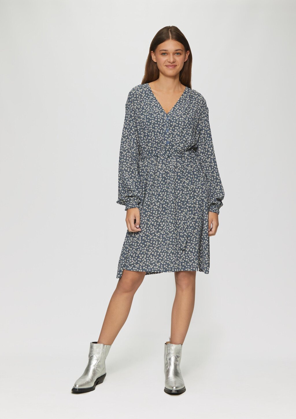 Kurzes Crêpe-Kleid mit All-over-Print