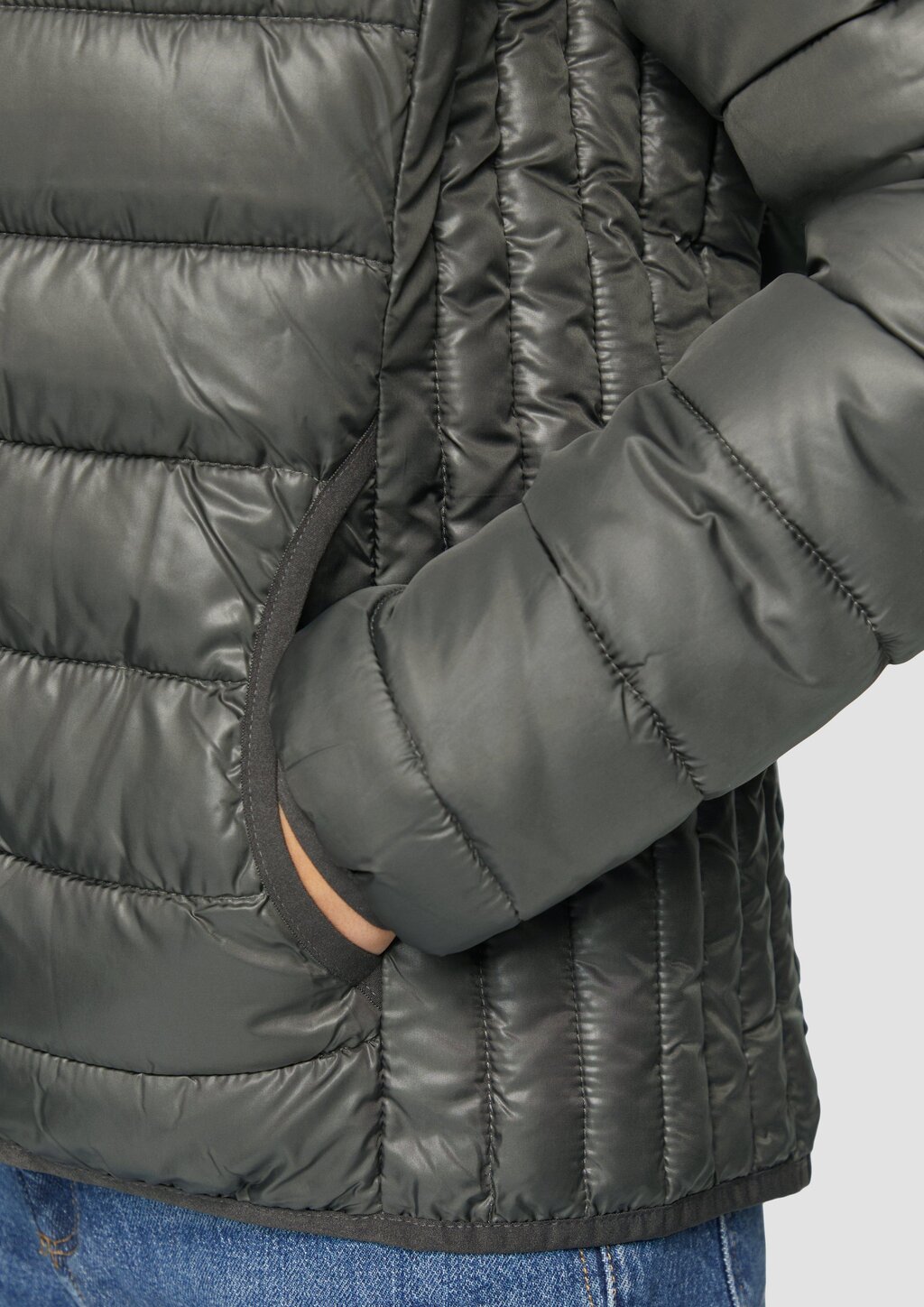 Gesteppte Outdoor-Jacke mit Kapuze