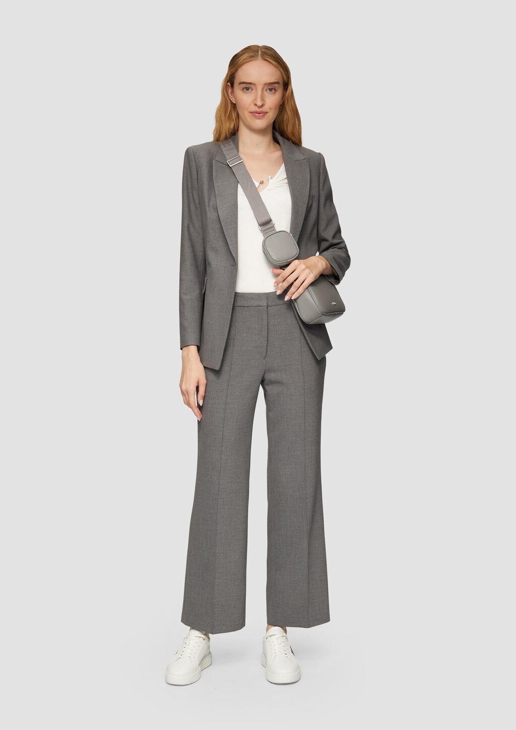 T-Shirt mit Schmuckdetail