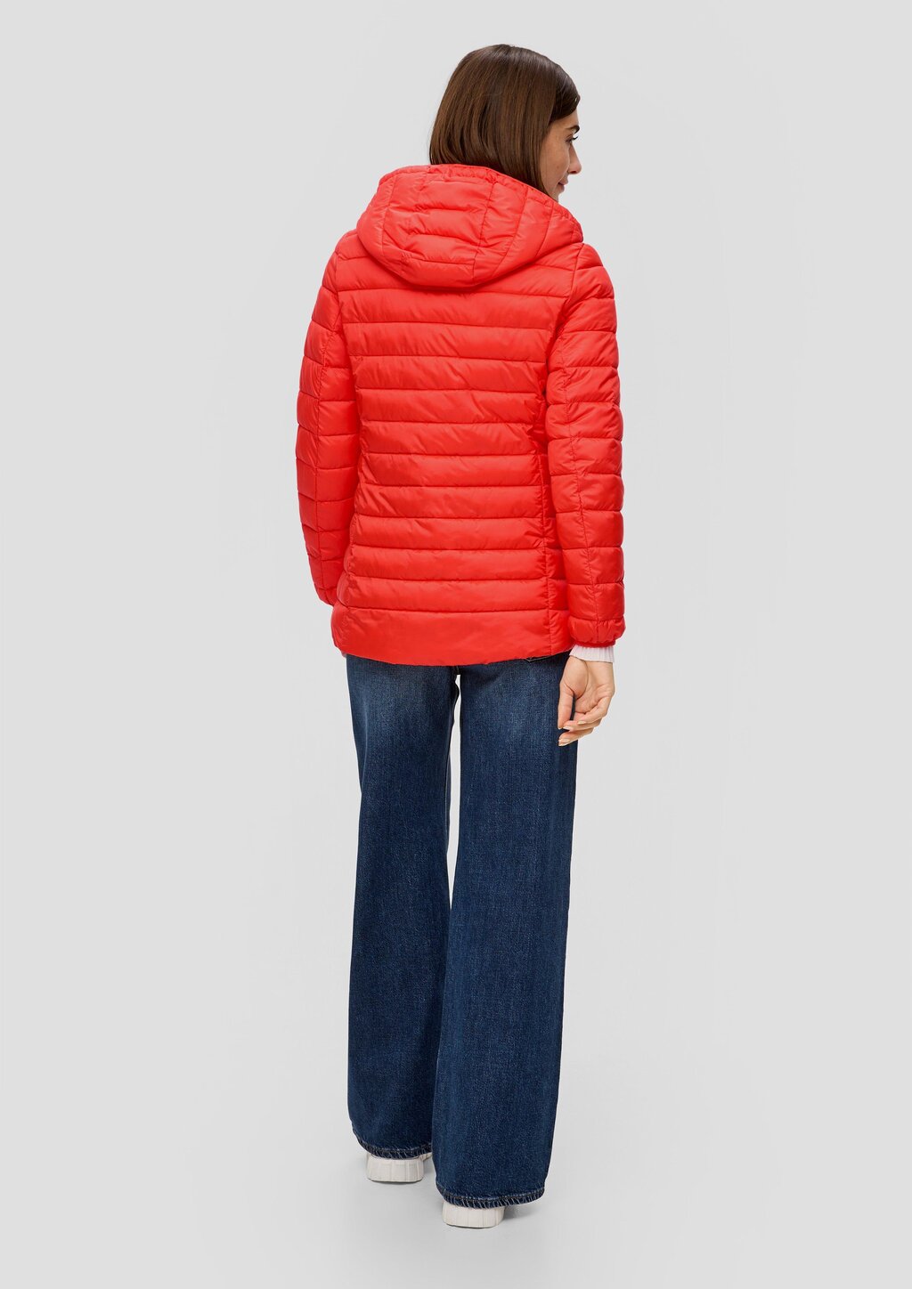 Leichte Steppjacke mit abnehmbarer Kapuze