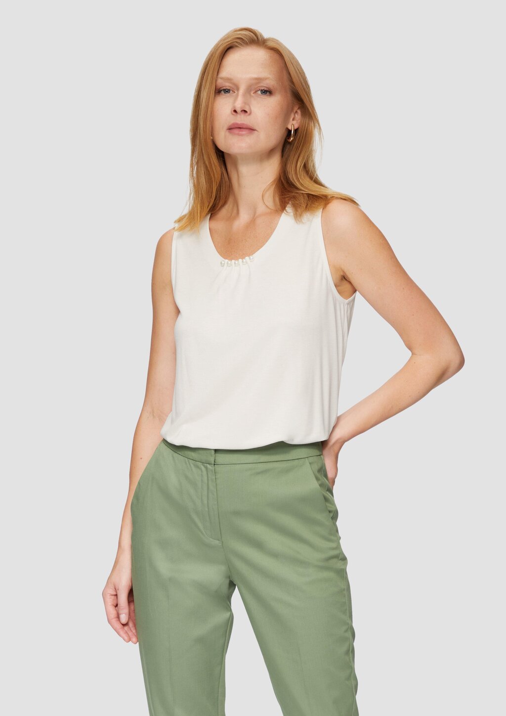 Top mit Schmuckperlen