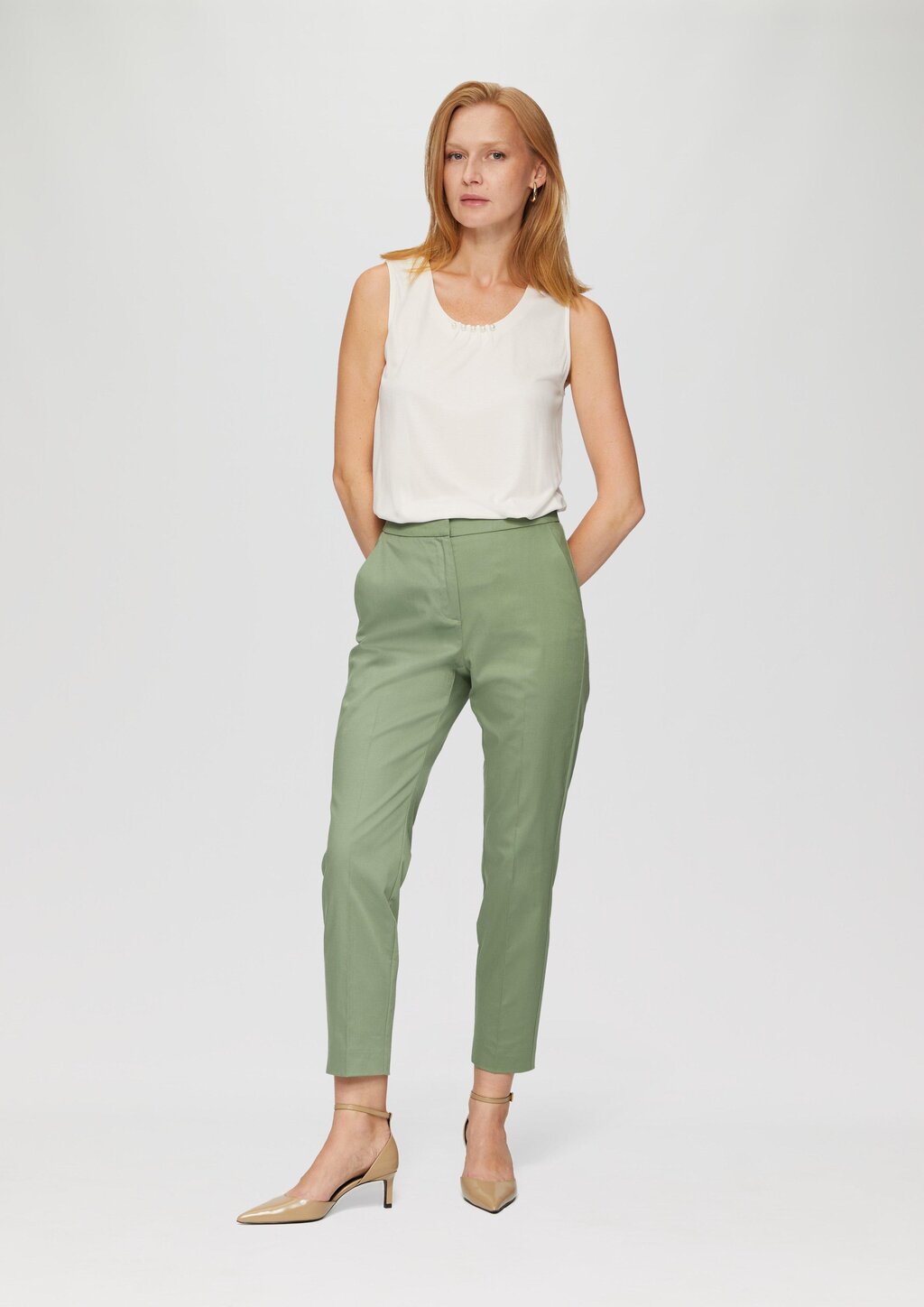 Top mit Schmuckperlen