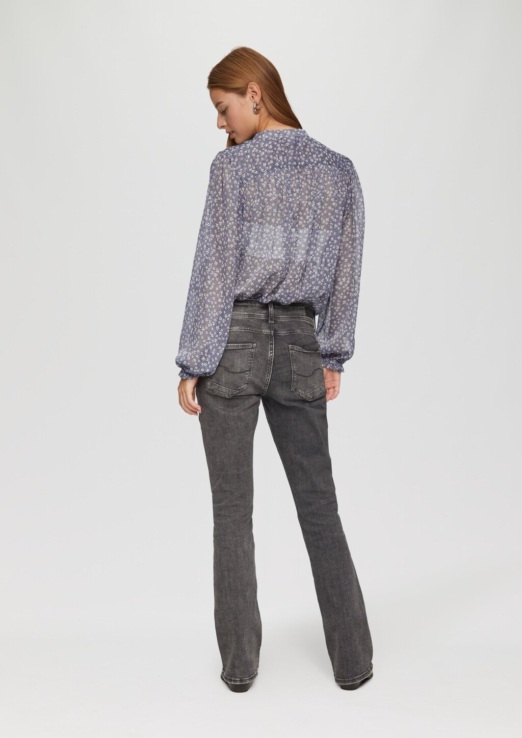 Leicht transparente Chiffonbluse mit Puffärmeln