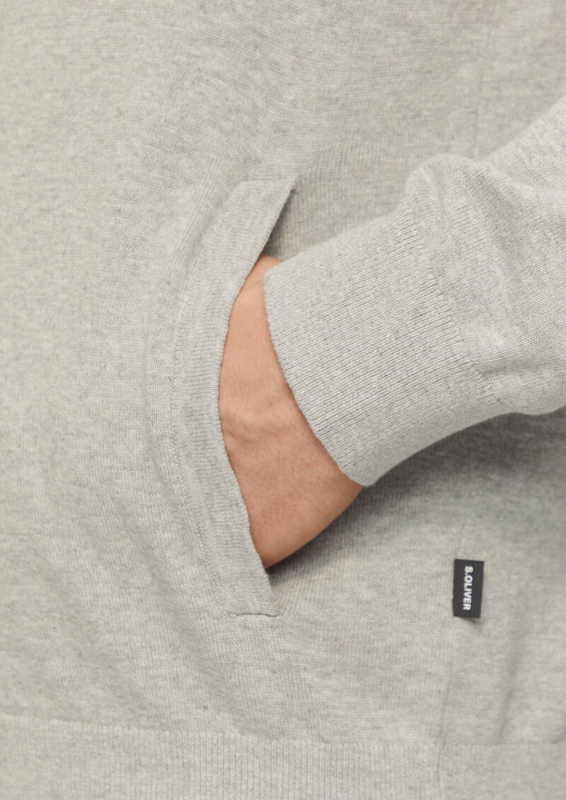 Zip-Jacke aus feinem Strick mit Stehkragen