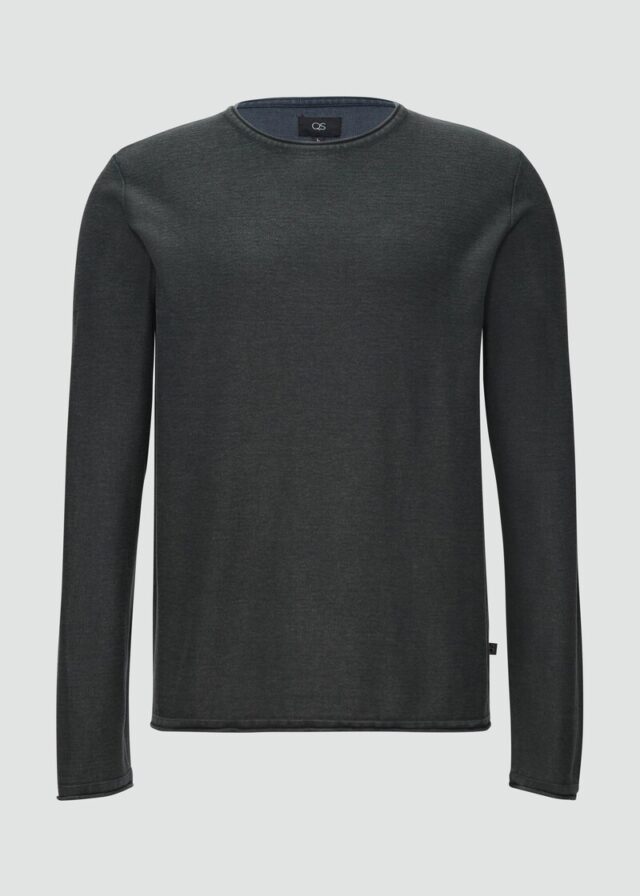 Gewaschener Strickpullover mit Rollsaum