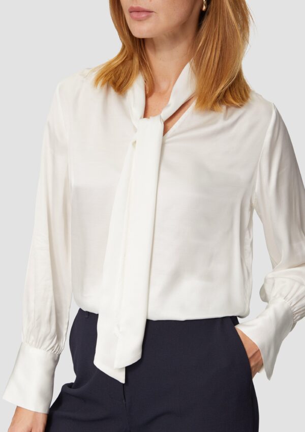 Satinbluse mit Schluppe