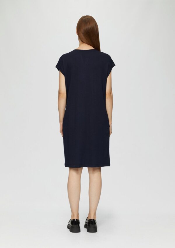 Ärmelloses Kleid im Fabricmix