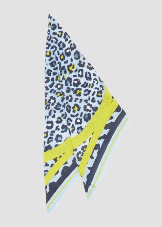 Gemusterter Schal aus Viskosemix