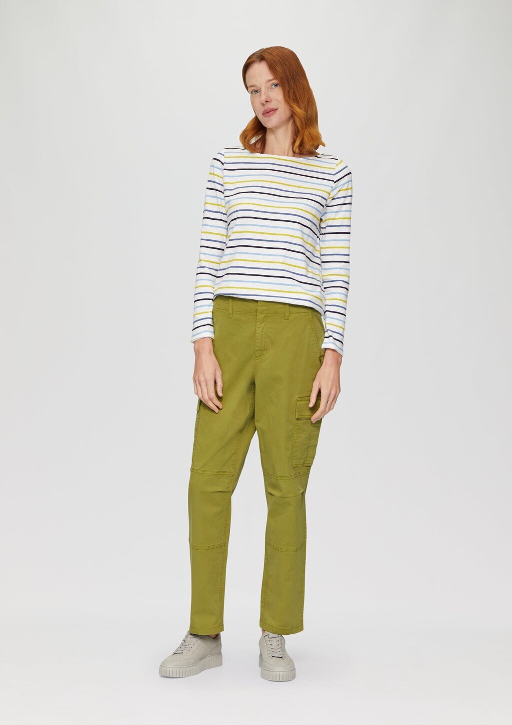 Lässige Cargohose mit Nahtdetails