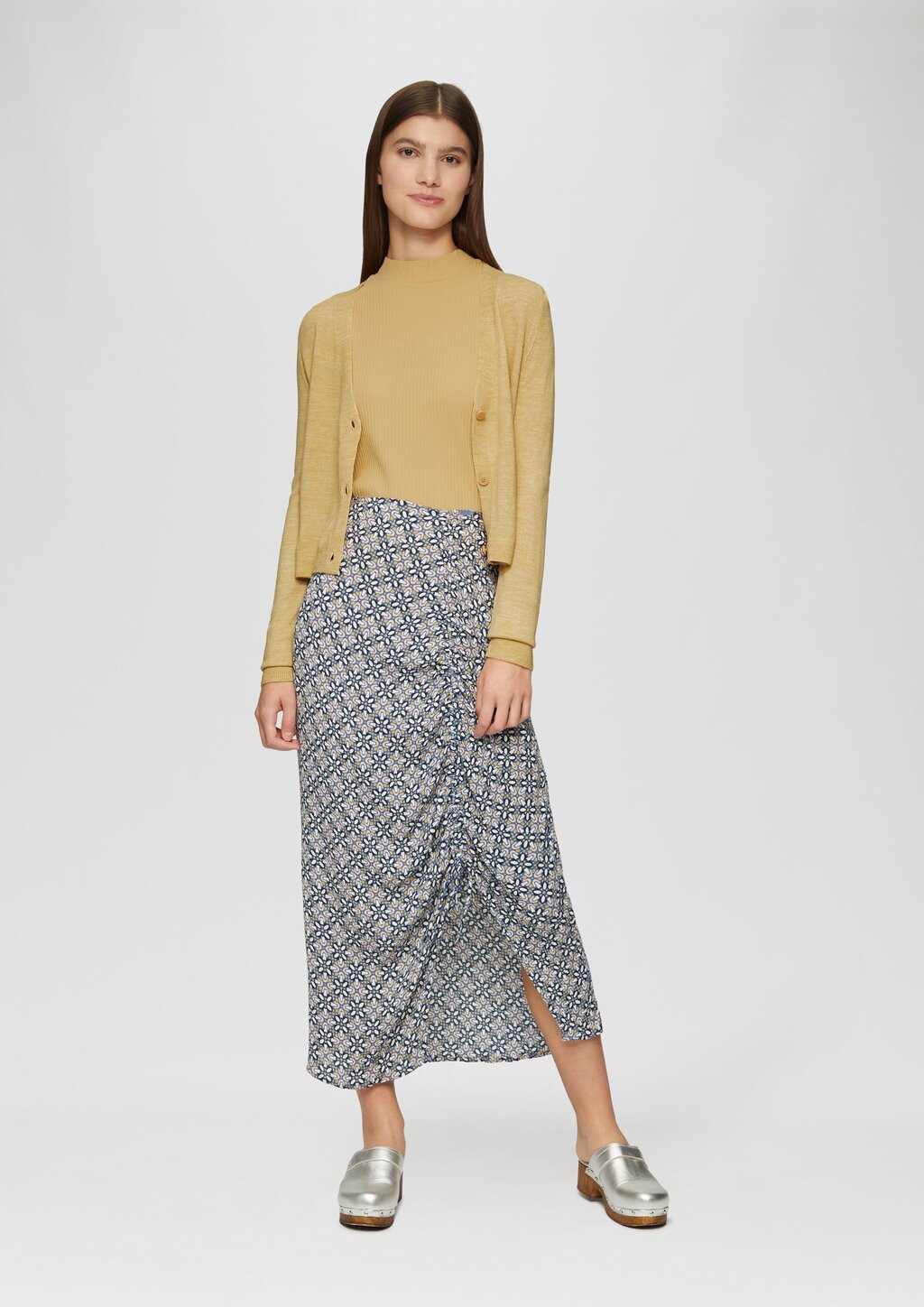 Verkürzte Strickjacke in melierter Optik