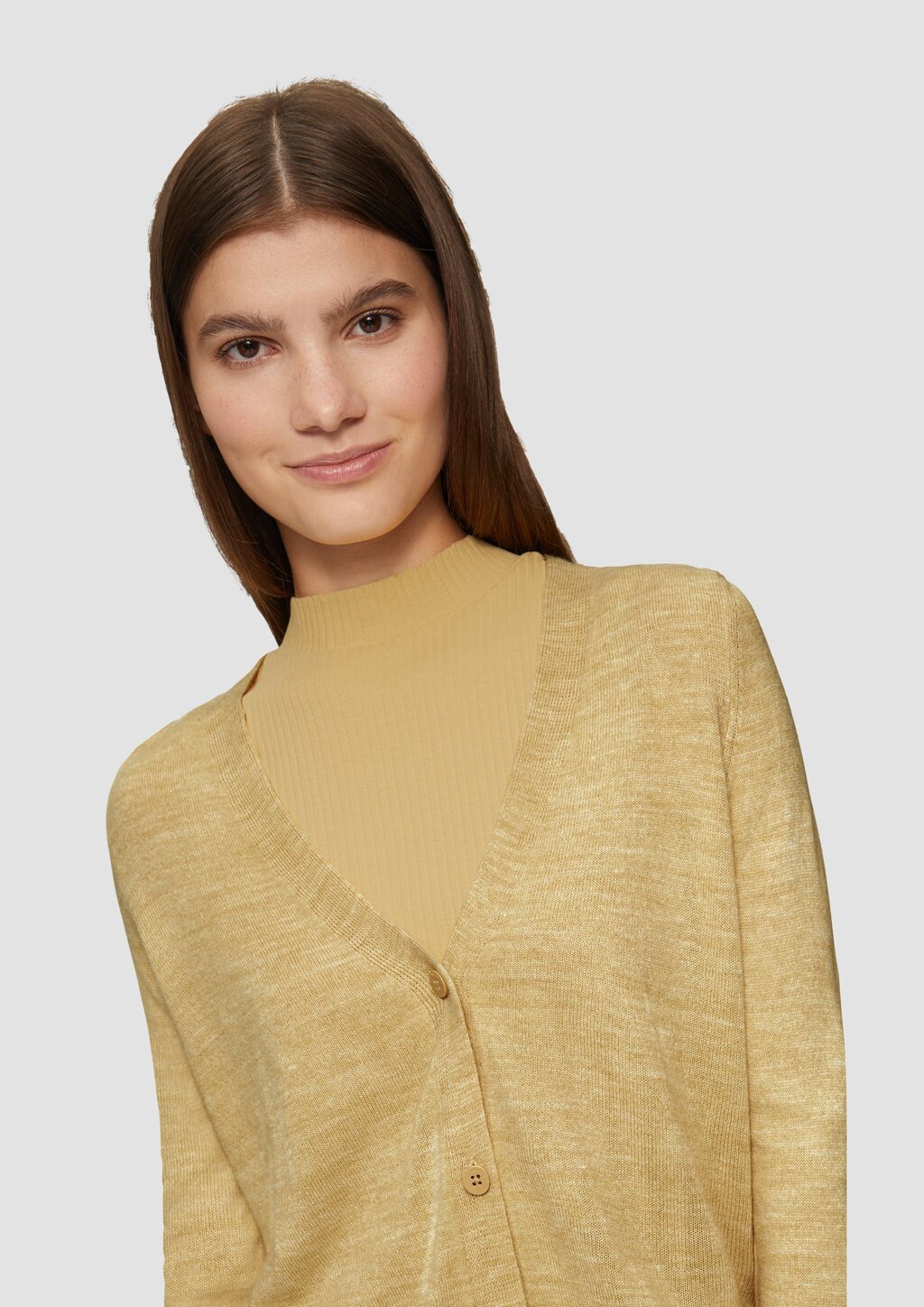 Verkürzte Strickjacke in melierter Optik