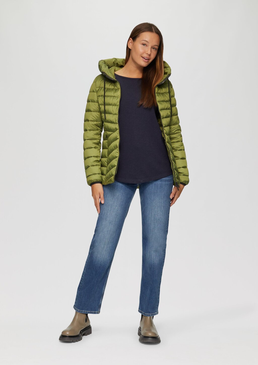 Leichte Steppjacke mit Logo-Kapuze