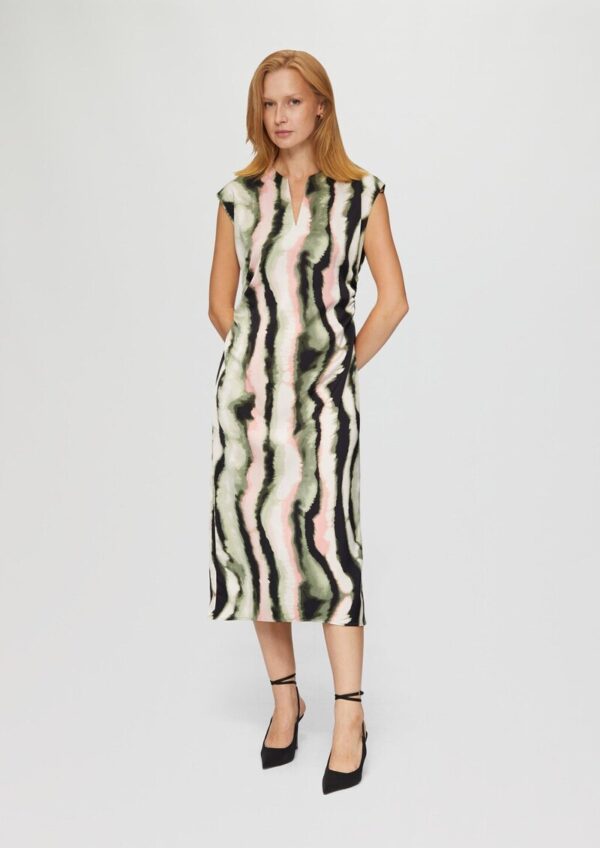 Midi-Satinkleid mit V-Ausschnitt und seitlicher Raffung