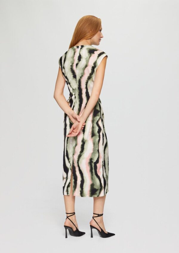 Midi-Satinkleid mit V-Ausschnitt und seitlicher Raffung