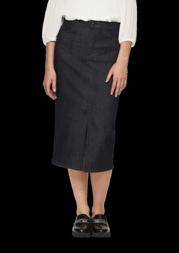 Vorne geschlitzter Jeansrock in Midi-Länge