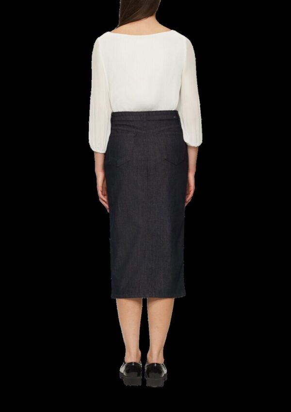 Vorne geschlitzter Jeansrock in Midi-Länge