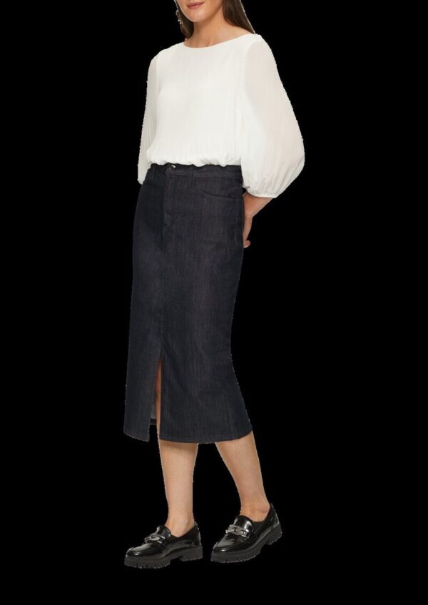 Vorne geschlitzter Jeansrock in Midi-Länge