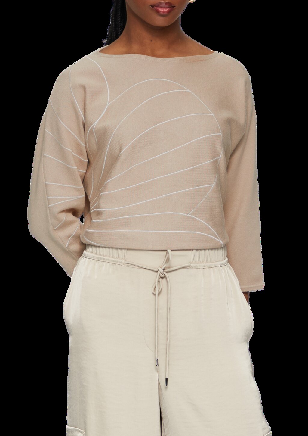 Strickpullover mit Fledermausärmeln und floraler Stickerei