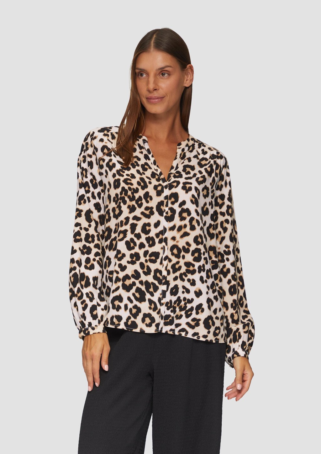 Viskose-Bluse mit Raffdetails und All-over-Print