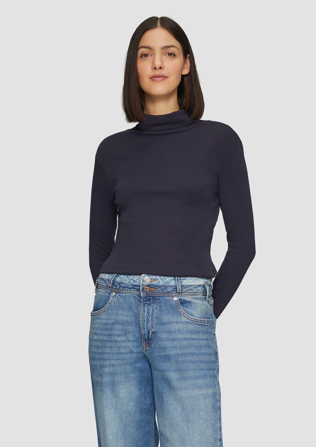 Elastisches Langarmshirt mit Rollkragen