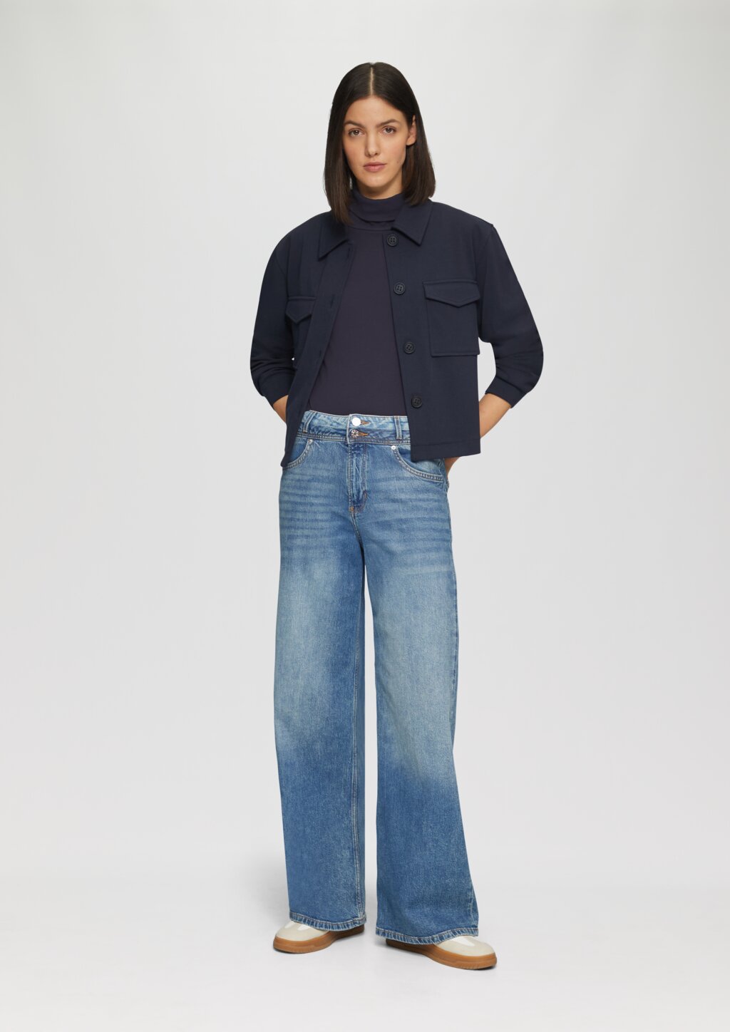 Elastisches Langarmshirt mit Rollkragen