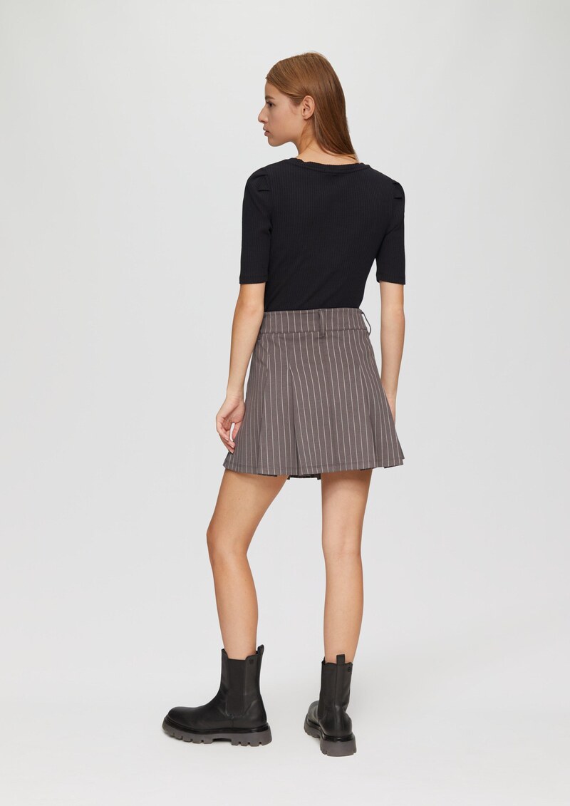 Rippshirt mit Puffärmel