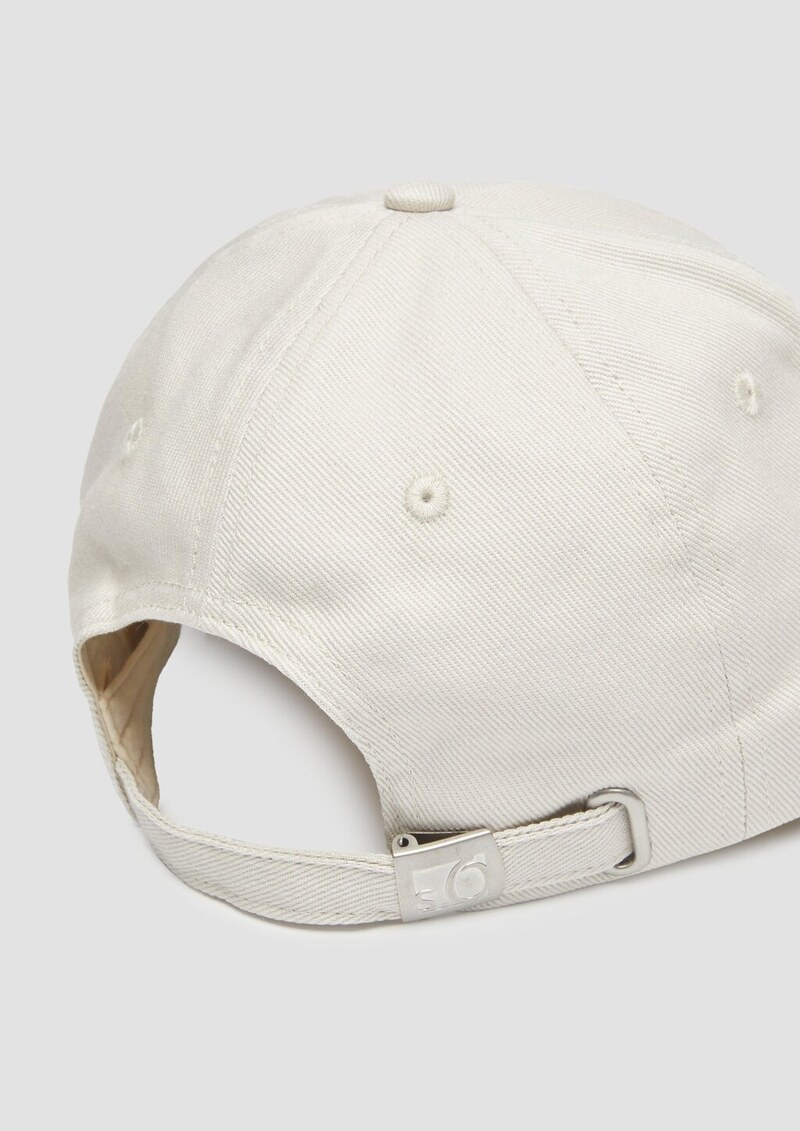 Kappe mit Peanuts®-Stickerei