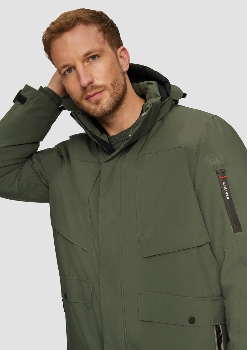 Wasserabweisender Parka mit abnehmbarer Kapuze und weichem Griff
