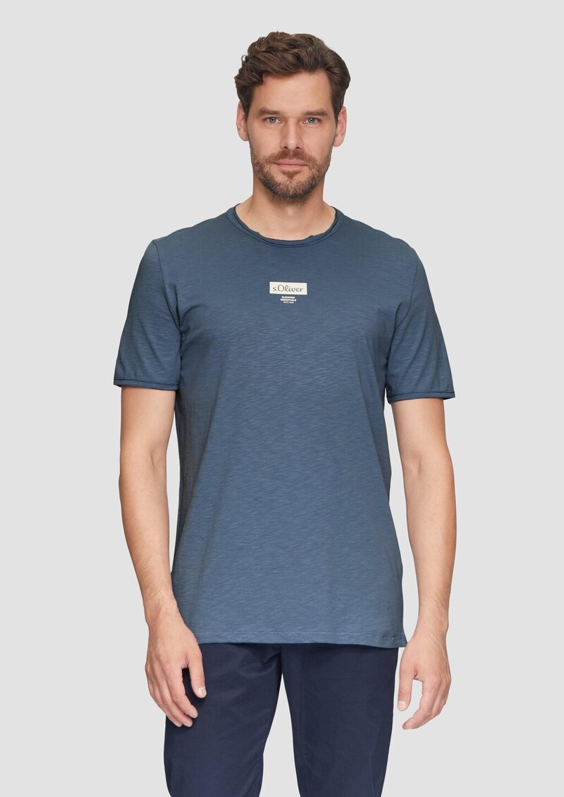 Logo-Shirt mit Rollkante und Flammgarnstruktur