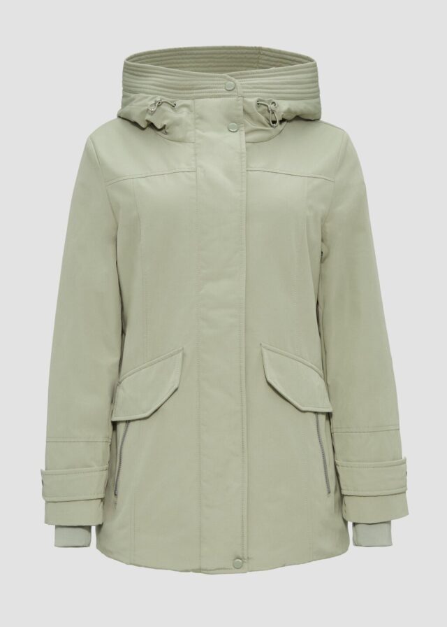 Sportive Jacke mit leichter Wattierung und Logo-Tape