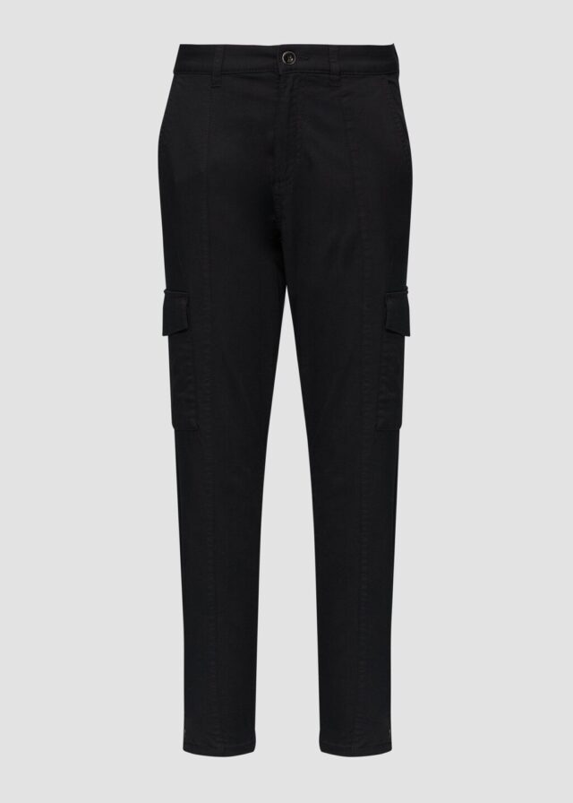 Chinohose Betsy mit Cargotaschen und Ziernähten