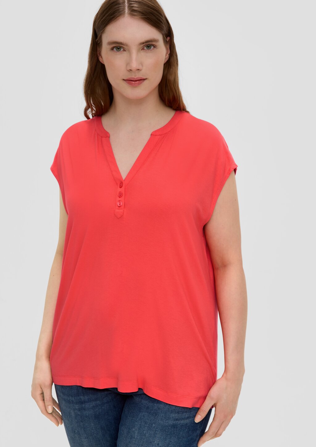 T-Shirt aus Viskosestretch mit V-Ausschnitt