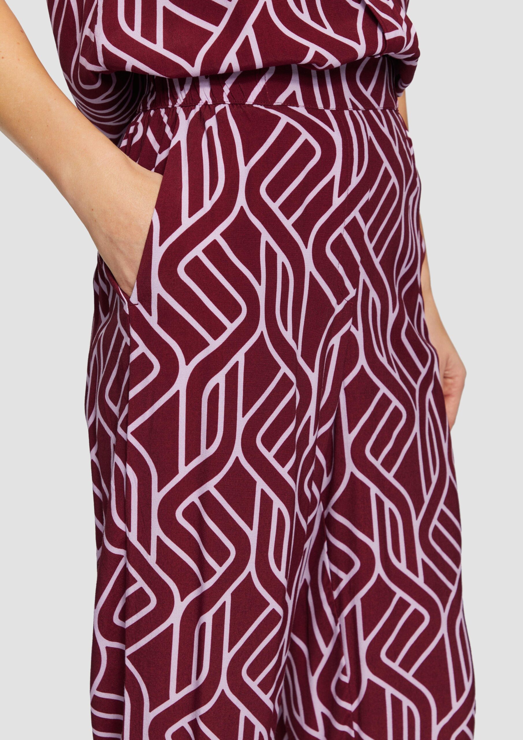 Fließende Culotte aus Viskose mit grafischem Muster