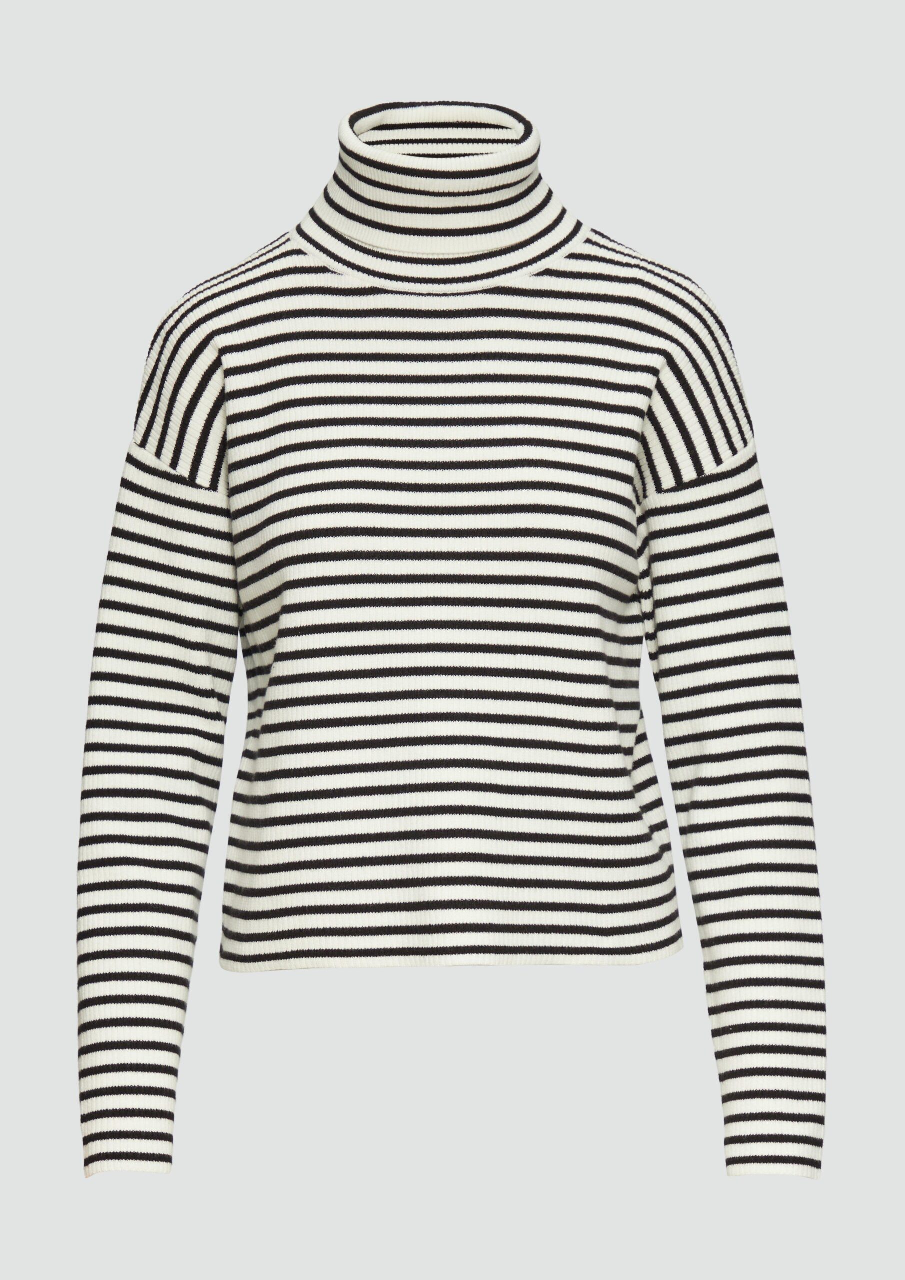 Rollkragenpullover mit Rippstruktur