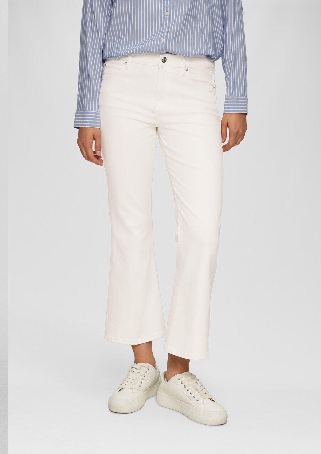 Cropped Jeans / Regular Fit / Mid Rise / Flared Leg