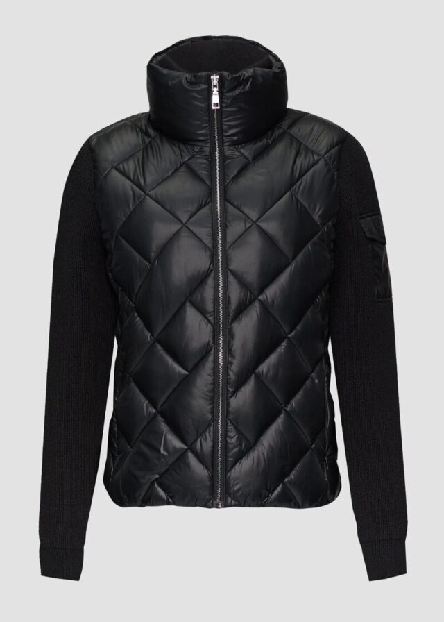 Leichte Steppjacke mit gestrickten Ärmeln