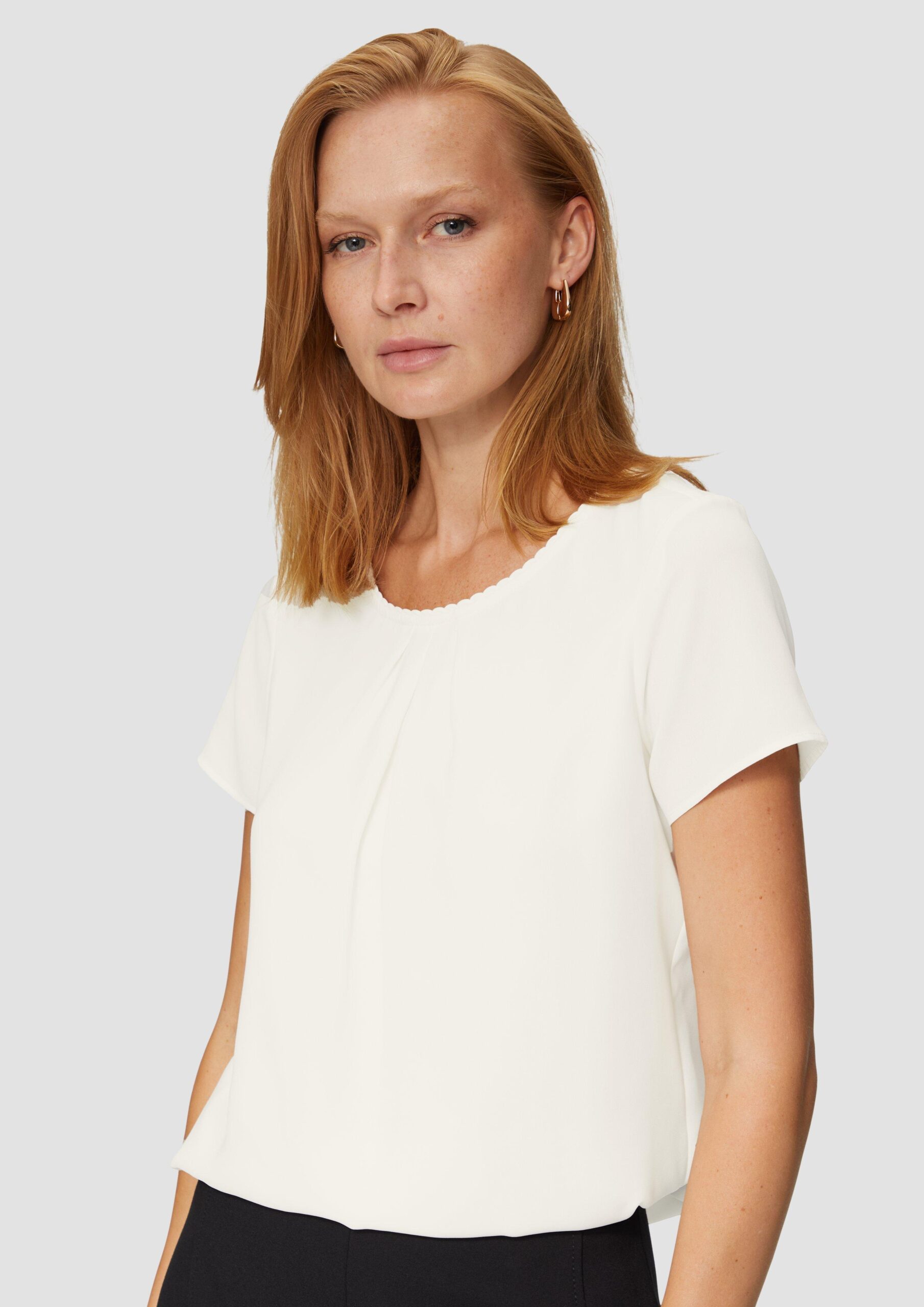 Bluse mit Schmuckkante