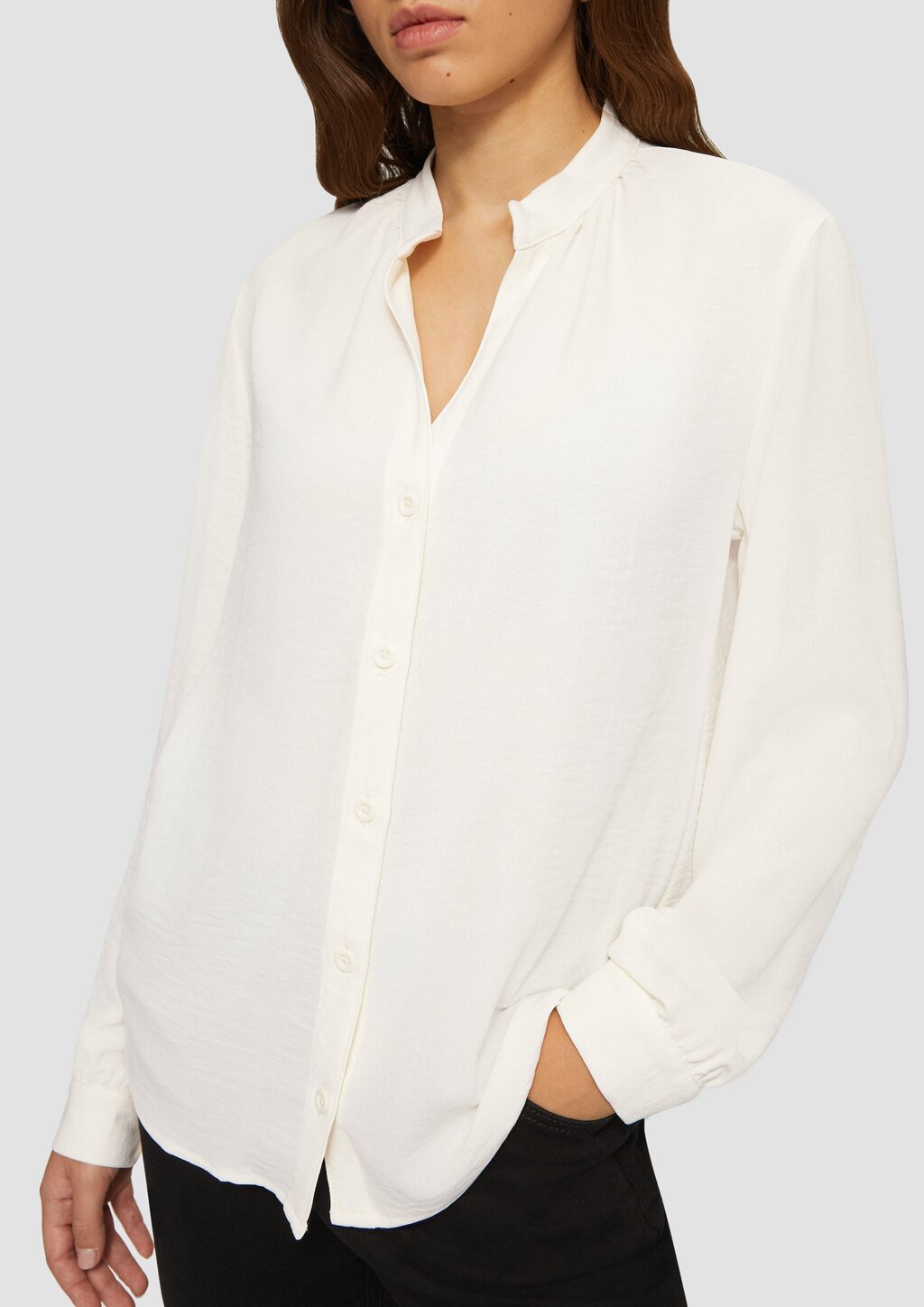 Durchgeknöpfte Bluse aus Crêpe