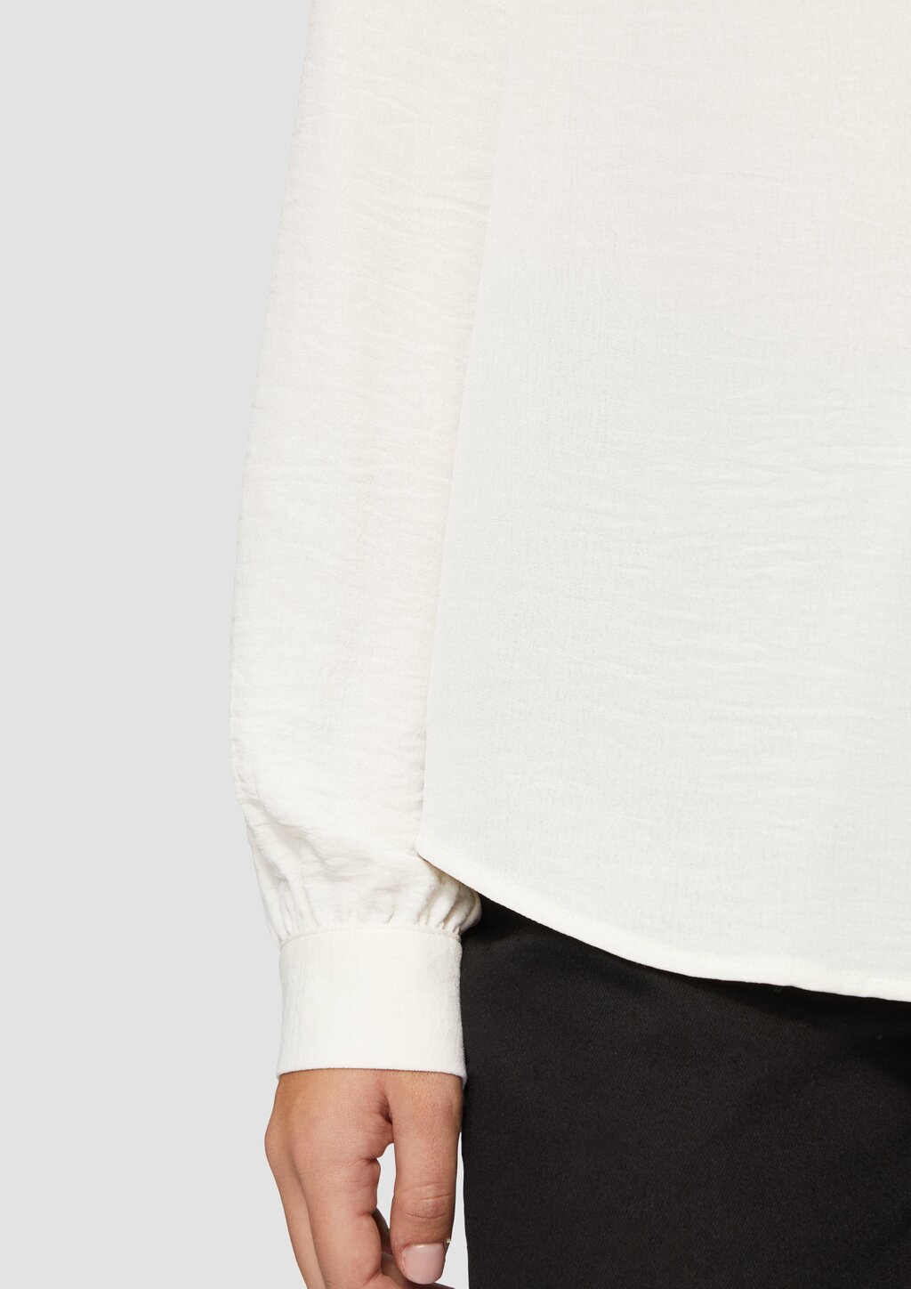 Durchgeknöpfte Bluse aus Crêpe