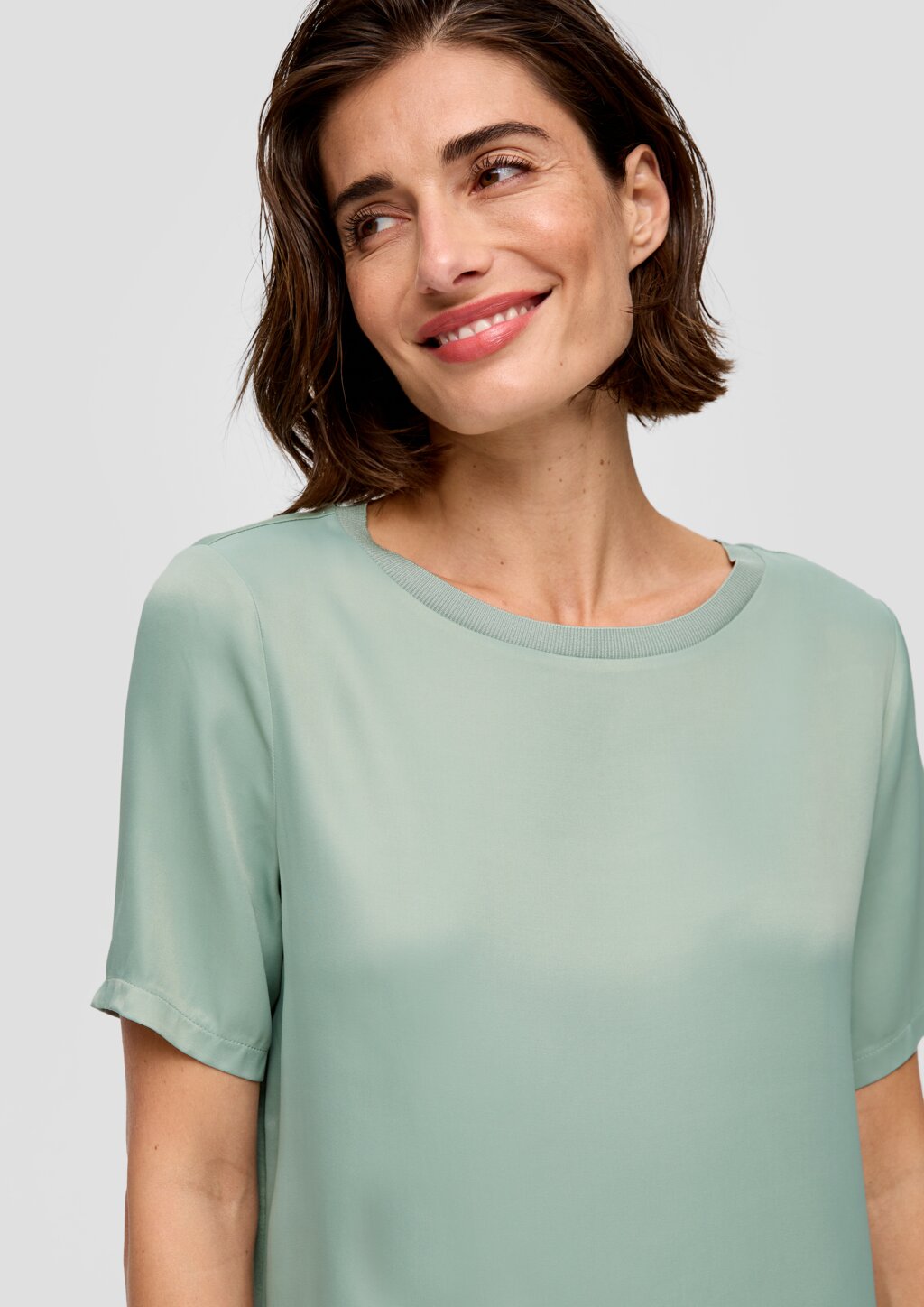 Schimmerndes T-Shirt aus Viskose im Fabricmix