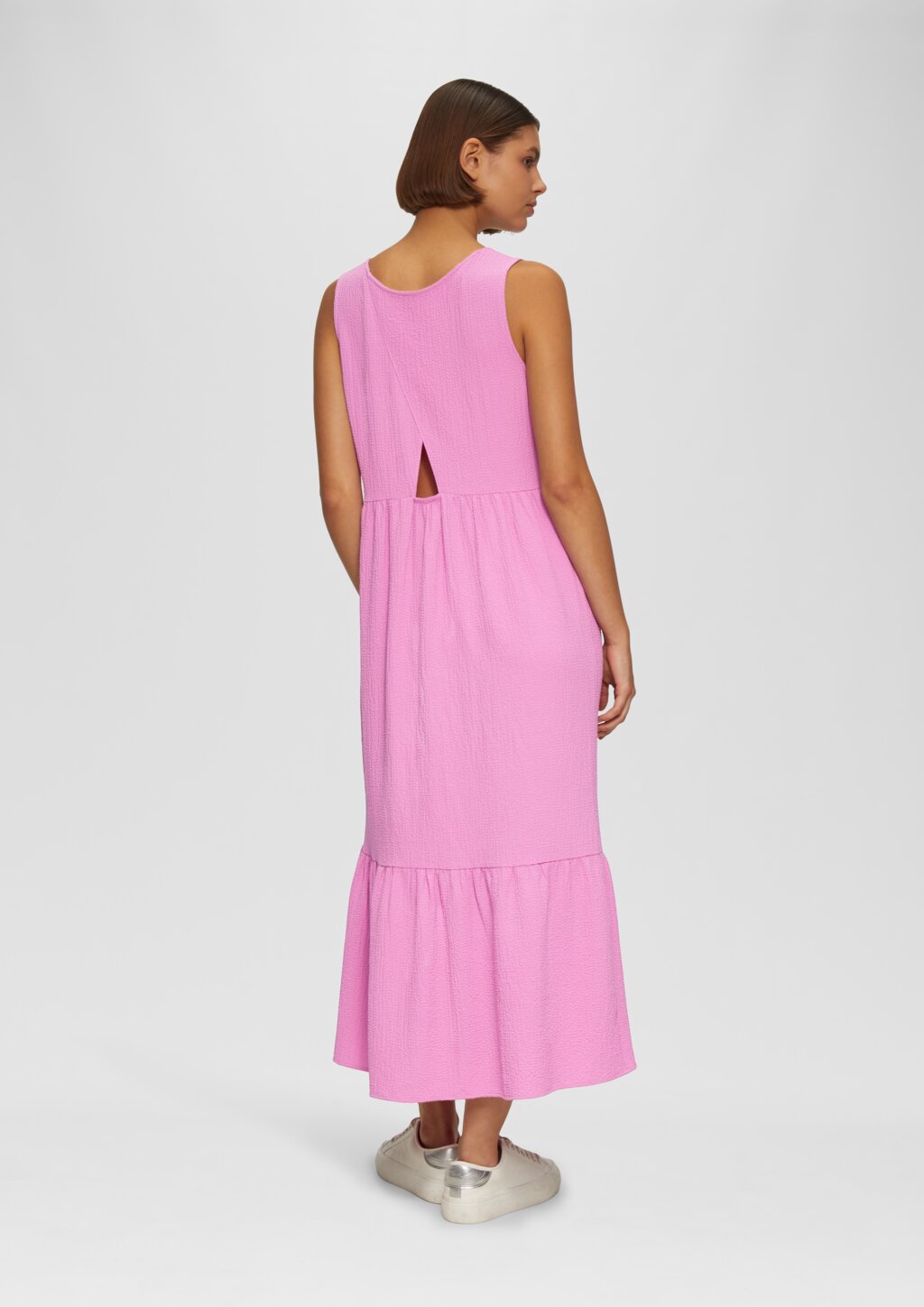 Volants-Kleid mit Crêpe-Struktur