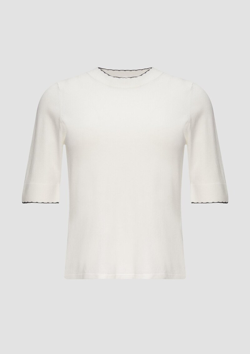 Strickpullover im Slim Fit mit Kontrastdetails