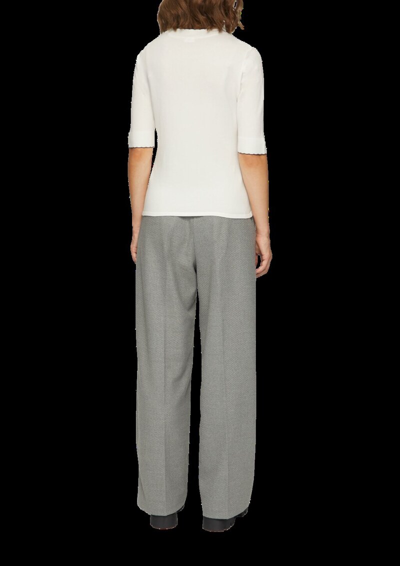 Strickpullover im Slim Fit mit Kontrastdetails