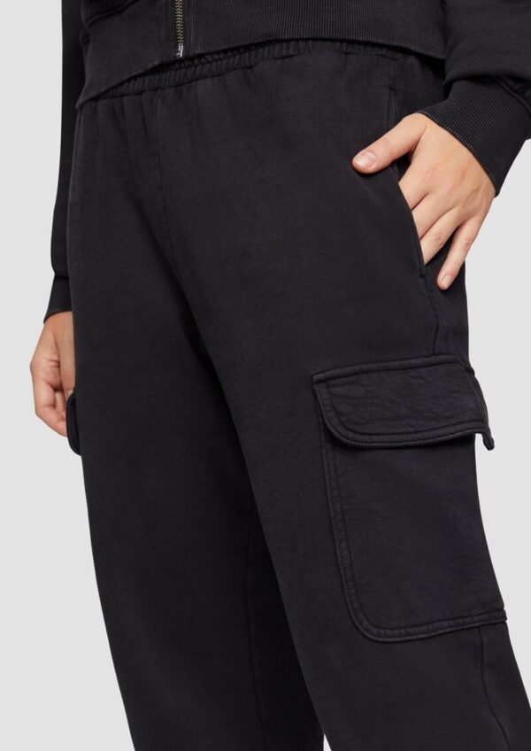 Sweatpants mit Cargo-Taschen und Waschung