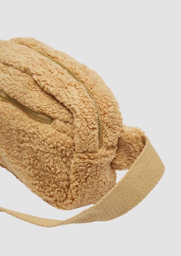 Crossbody-Bag aus Teddyplüsch