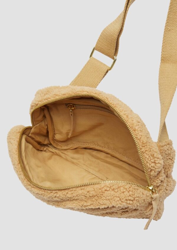 Crossbody-Bag aus Teddyplüsch
