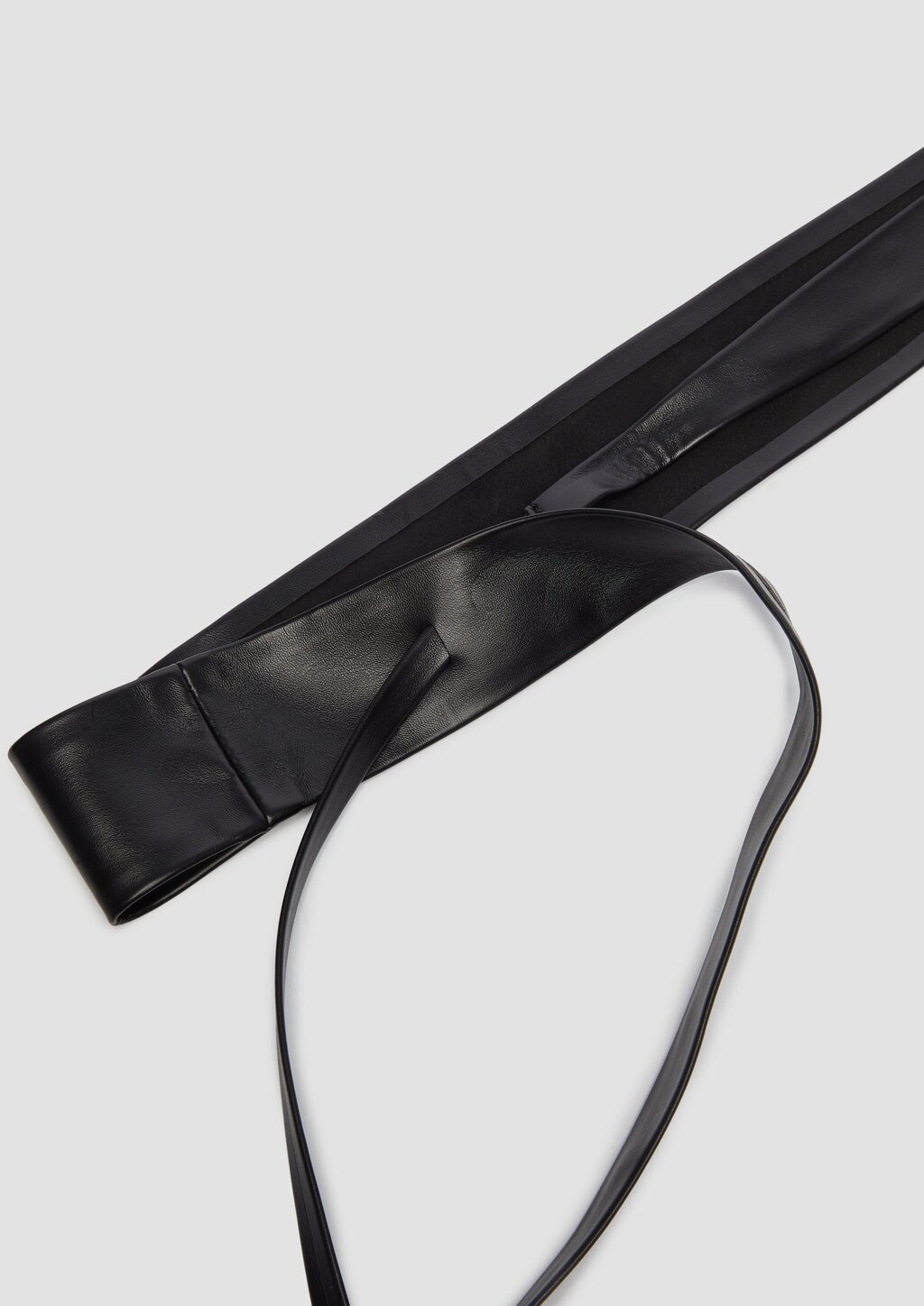 Breiter Gürtel zum Binden