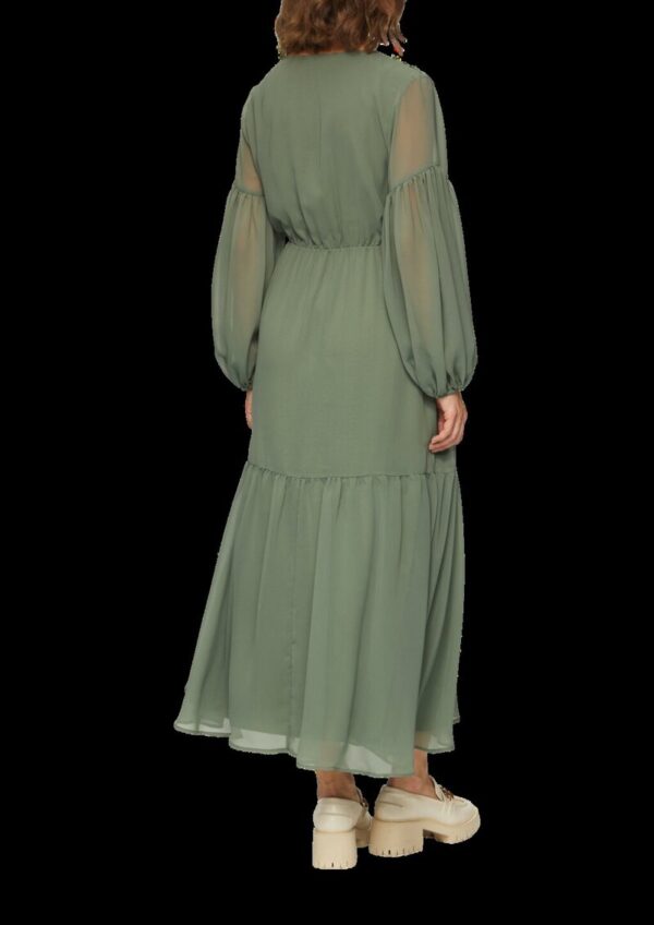 Langes Chiffonkleid im Boho-Stil