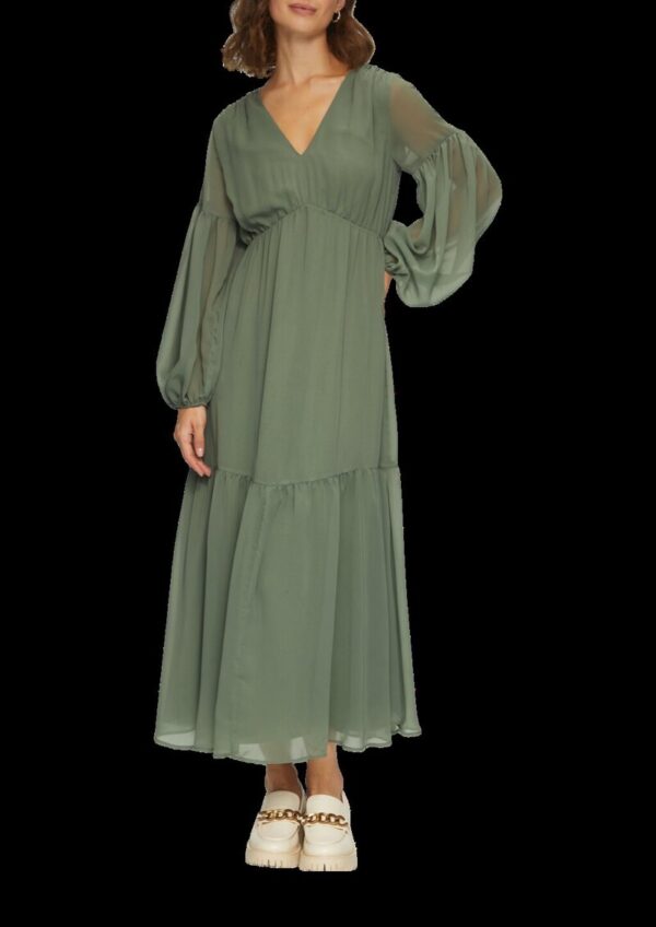 Langes Chiffonkleid im Boho-Stil